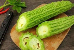 网红青蛙人吃瓜,揭秘网红美食背后的故事