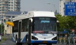 南京公交车爆料新闻事件,惊现“黑车”非法营运，乘客权益受威胁