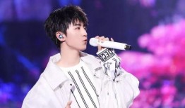 王俊凯起床视频爆料,揭秘明星日常作息