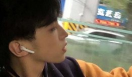 娱乐吃瓜的头像男生真人,网络红人“吃瓜男”的真实身份与生活