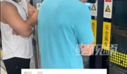 地铁插队爆料事件视频下载,文明乘车，共建和谐车厢